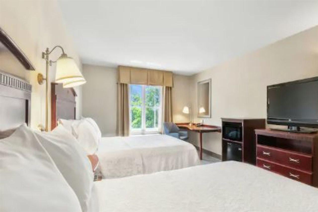Hampton Inn Nashua Exteriör bild