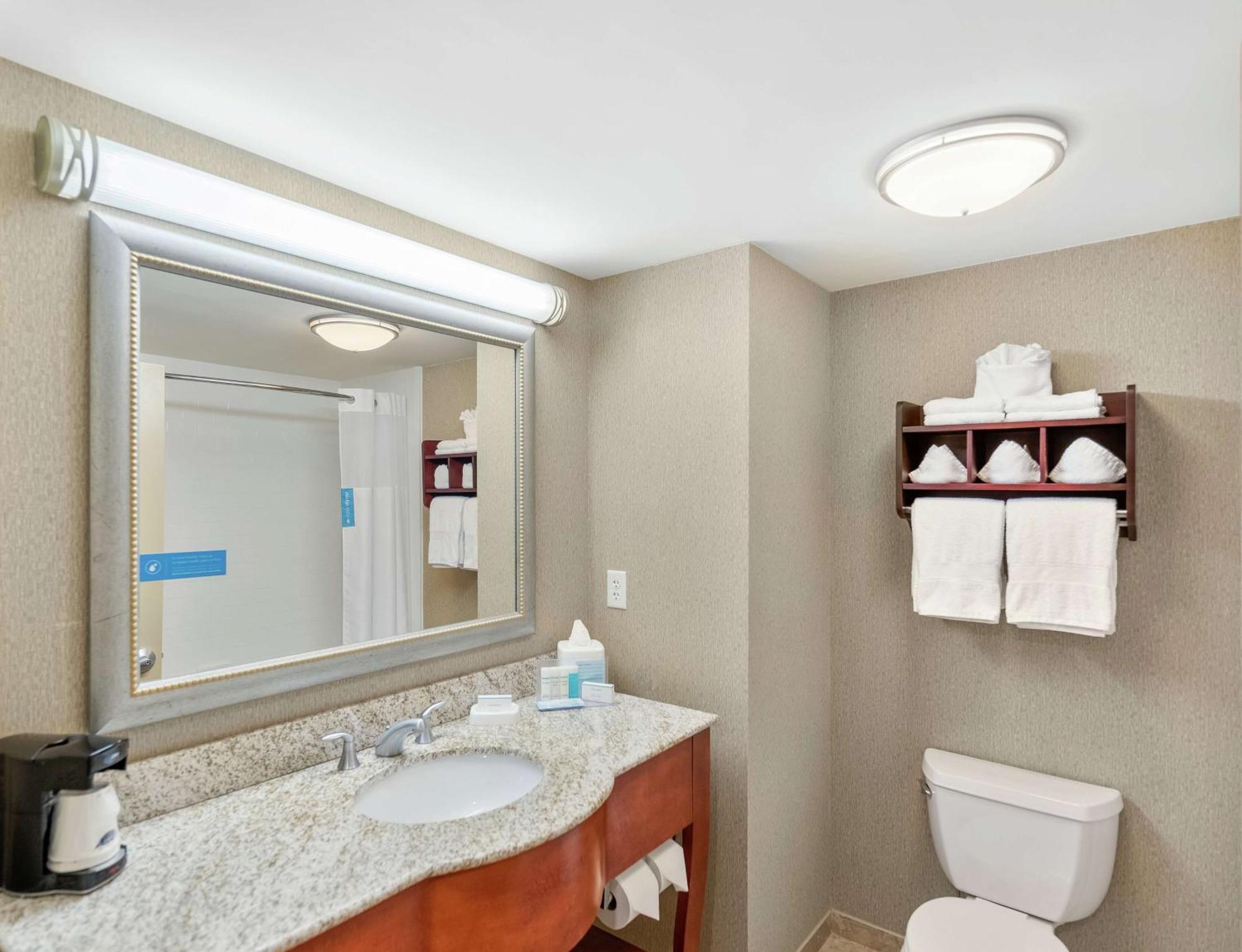 Hampton Inn Nashua Exteriör bild