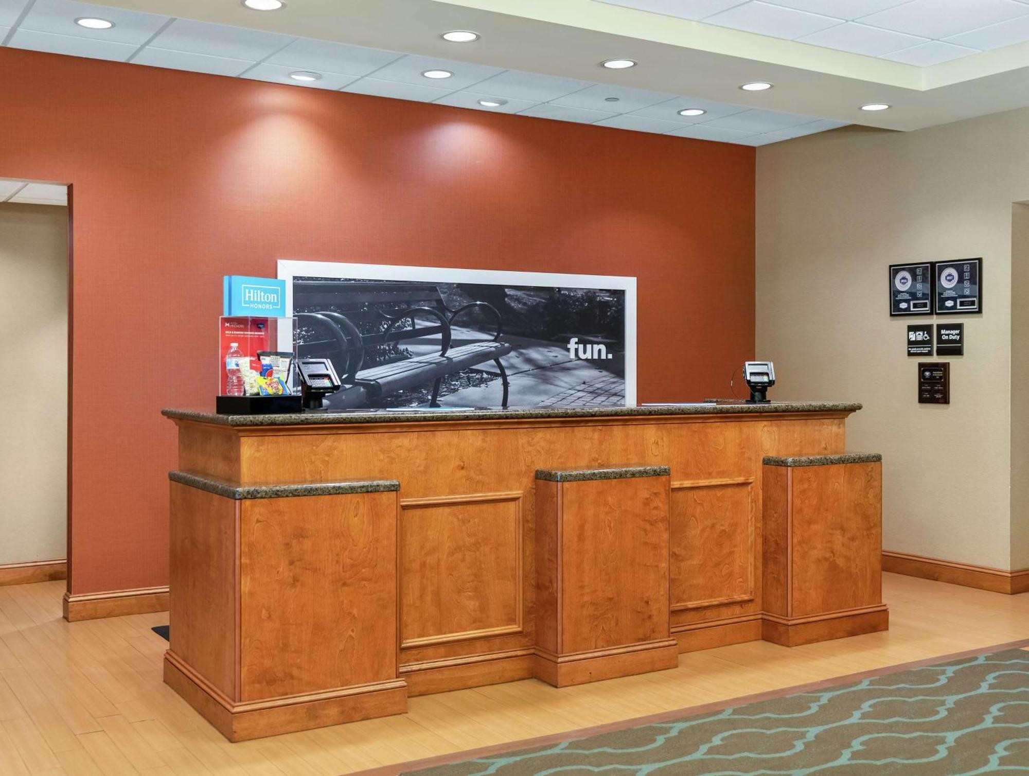 Hampton Inn Nashua Exteriör bild